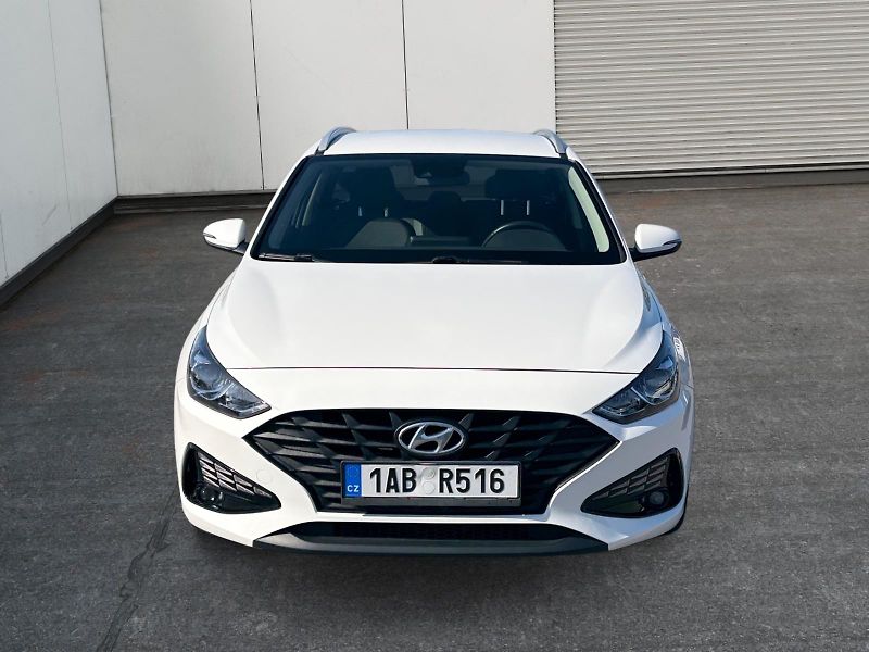 Hyundai i30 (2022) FAMILY COMFORT 1.5i 80kW CZ - fotka 2 z 11