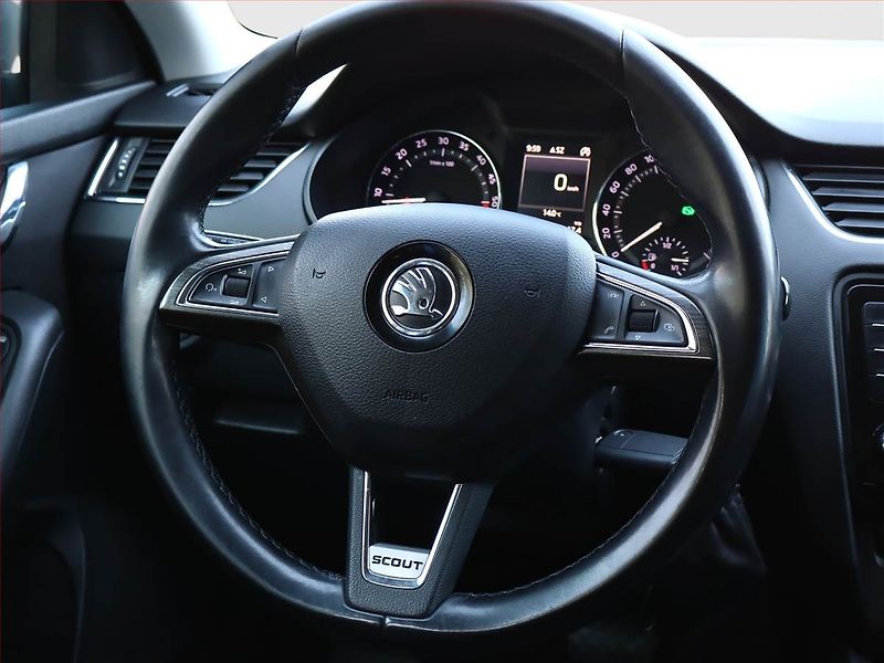Škoda Octavia (2016) Scout 2.0 TDI, 4X4, Automat - fotka 14 z 18