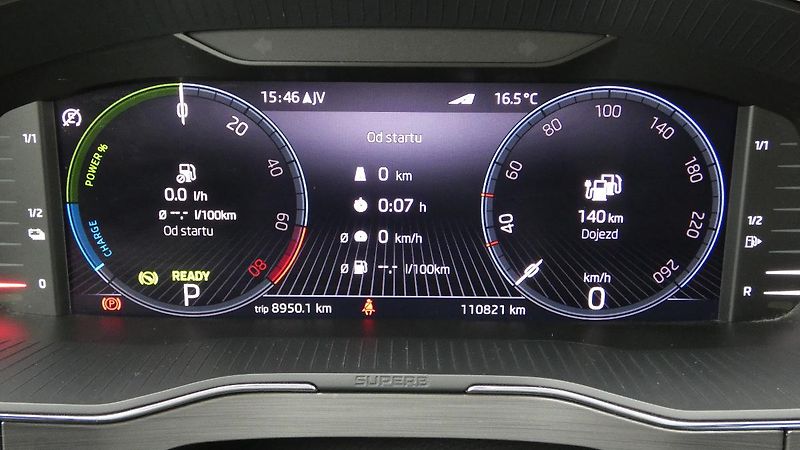 Škoda Superb 1.4 TSI iV Ambition DSG - fotka 14 z 26