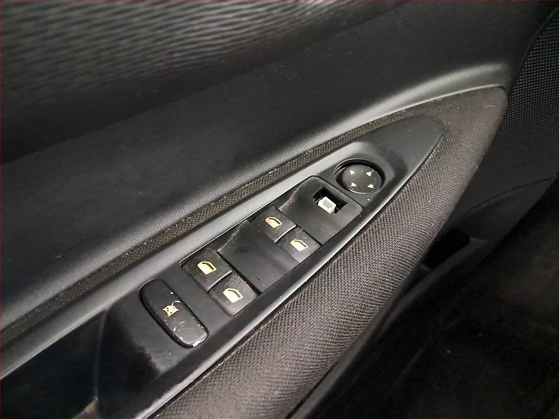Citroën C4 (2009) 2.0 HDI, Tažné, zamluveno - fotka 17 z 18