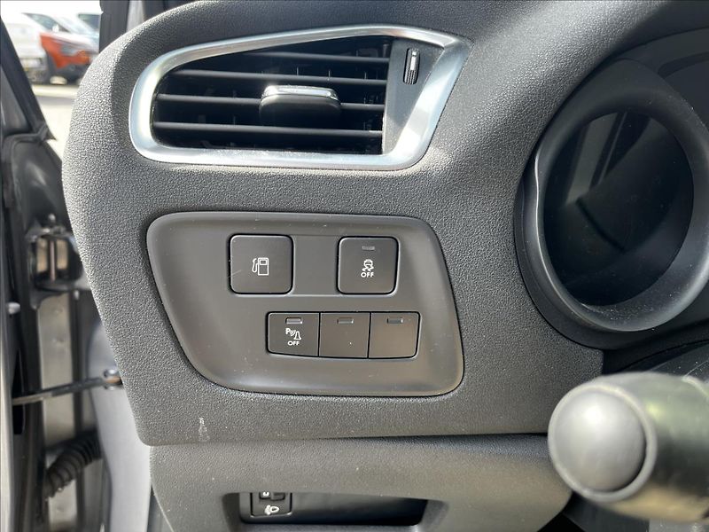 Citroën C4 1,2   PT 110K Feel - fotka 14 z 18