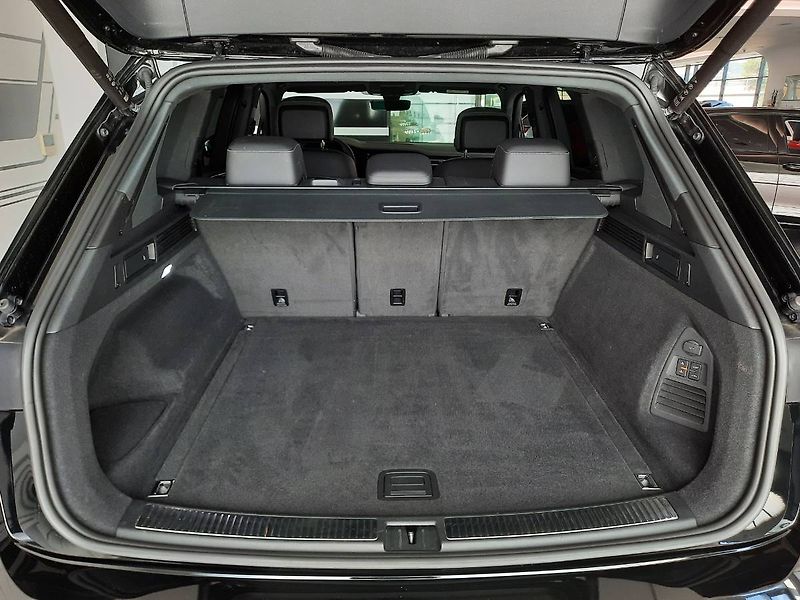 Volkswagen Touareg (2023) 3.0 TDI R-Line 4Motion (210kW/ - fotka 26 z 29
