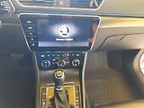 Škoda Superb 2.0 TDI Combi STYLE +  - náhled 9