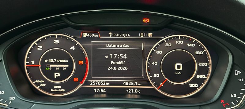 Audi A4 (2016) B9 2.0 TDI 140 KW QUATTRO 2016 - fotka 19 z 30