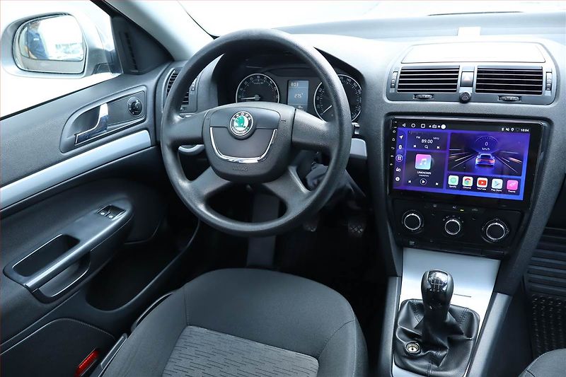Škoda Octavia (2009) Ambiente 1.9 TDI, Serv.kniha - fotka 7 z 21