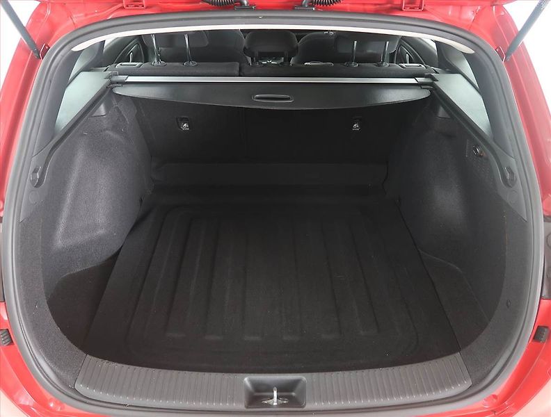 Hyundai i30 (2021) 1.0 T-GDI, ČR,1.maj - fotka 13 z 14