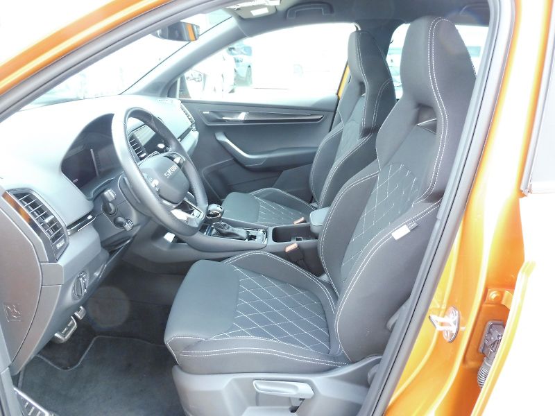 Škoda Karoq (2025) SportLine 1,5 TSI 110kW DSG - fotka 7 z 29