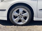 Toyota Prius 1.8HSD, 2x kola, po servisu - náhled 10