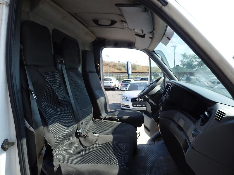 Iveco Daily 2.3 D ABS, KLIMATIZACE - fotka 12 z 14