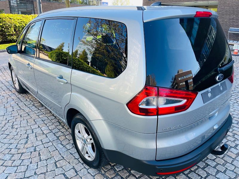 Ford Galaxy 2.0TDCi MANUÁL 7 MÍST VÝHŘEV - fotka 17 z 49