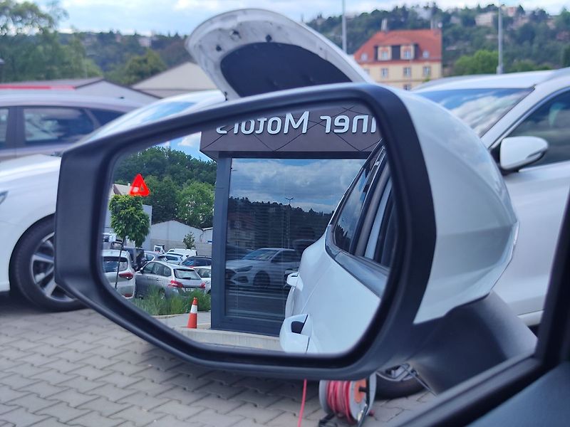 Kia Sportage 1.6 T-GDi/132kW Top 4x4 DCT - fotka 17 z 40