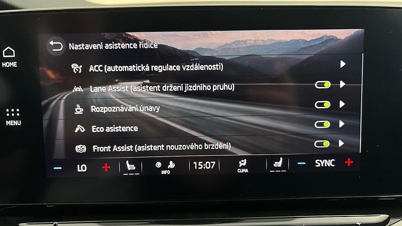 Škoda Octavia 2.0 TDI DSG 4x4 RS - fotka 24 z 28