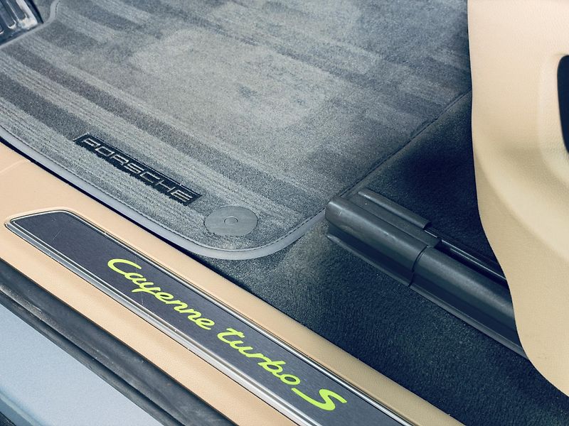 Porsche Cayenne (2020) TURBO.S ZÁRUKA.27 VZDUCH MASÁŽ - fotka 21 z 49