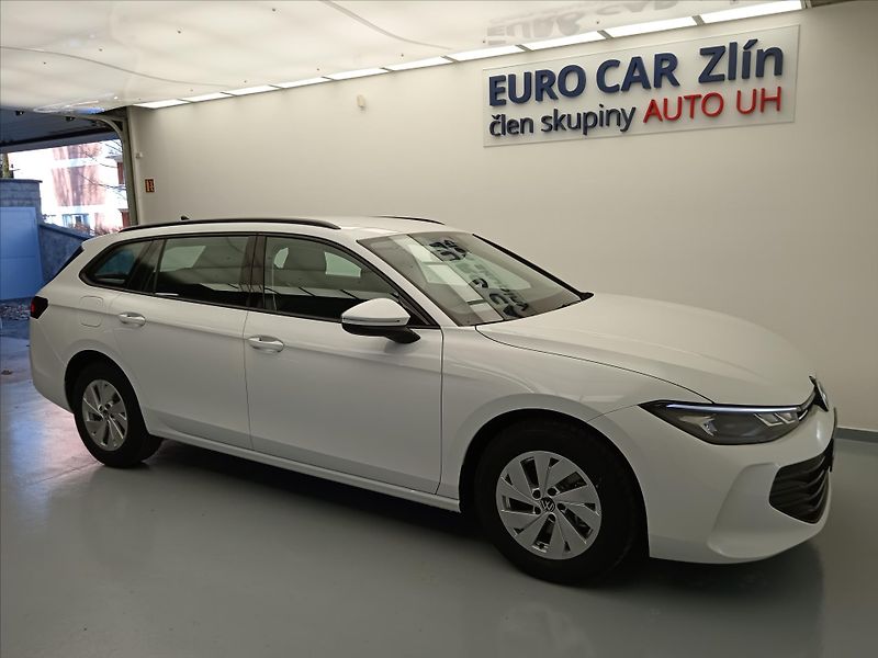 Volkswagen Passat (2026) 1,5 eTSI 110 kW mHEV - fotka 8 z 17