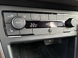 Volkswagen Polo 2,0 GTI VIRTUÁL KEYLESS - náhled 17