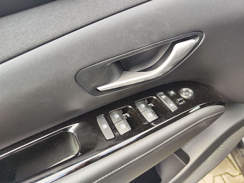 Hyundai Tucson 1.6 T-GDI/110kW Smart DCT - fotka 28 z 31