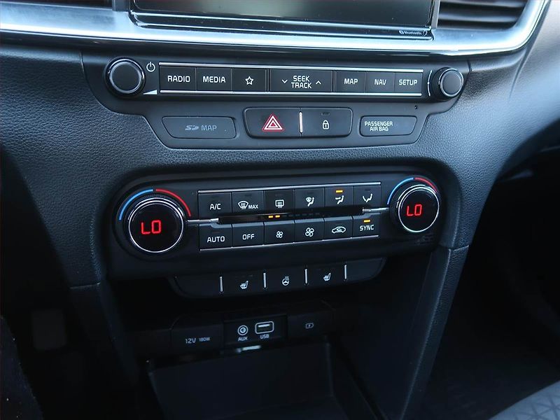 Kia Ceed (2019) Gold 1.6 CRDi, Serv.kniha - fotka 12 z 17