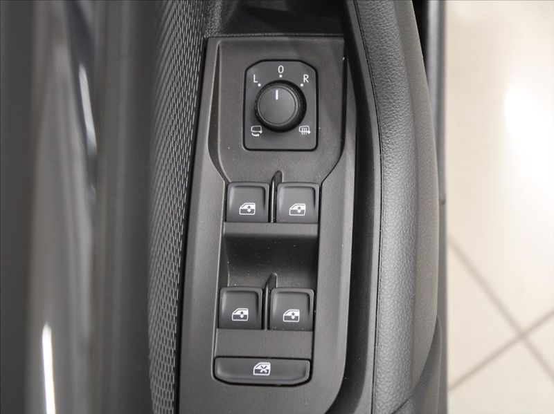 Škoda Octavia 2,0 TDi MT Ambition 37tkm. ČR - fotka 16 z 24
