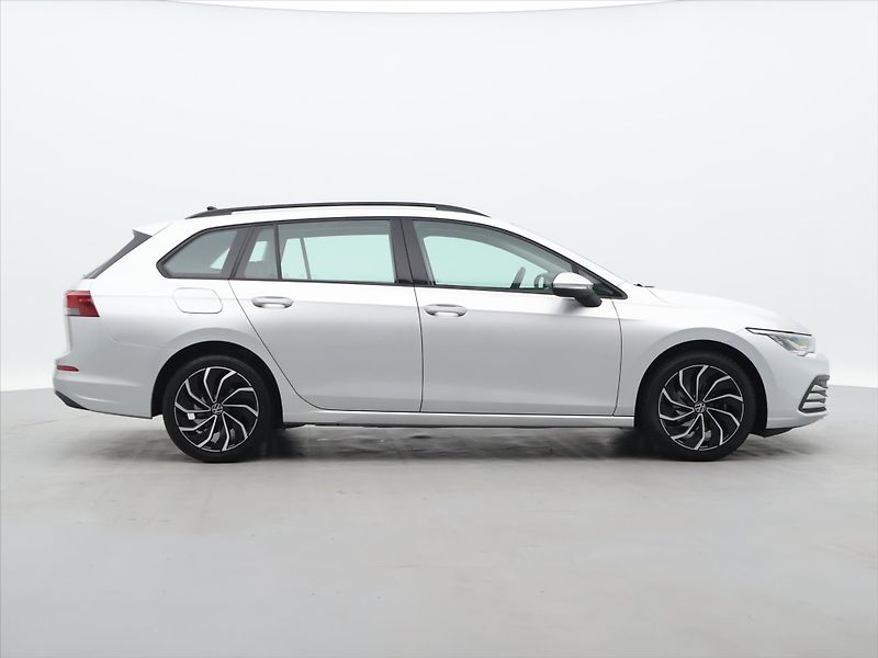 Volkswagen Golf 1.5 TSI EVO 110kW Life DPH CZ - fotka 8 z 29