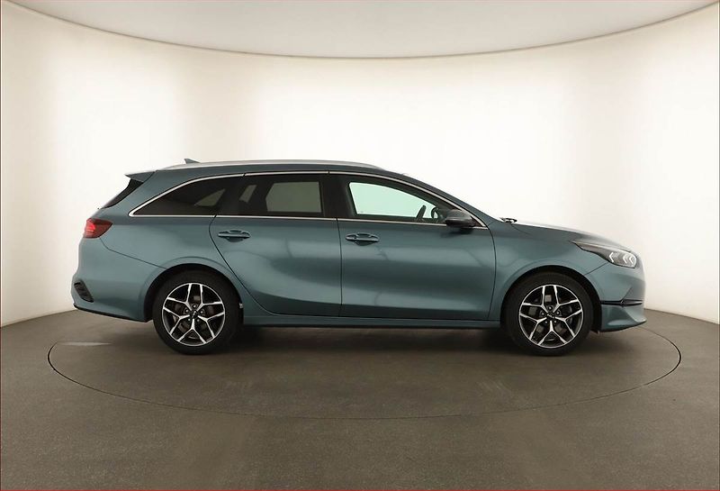 Kia Ceed (2025) 1.5 T-GDI, TOP, DPH, KEYLESS - fotka 6 z 19