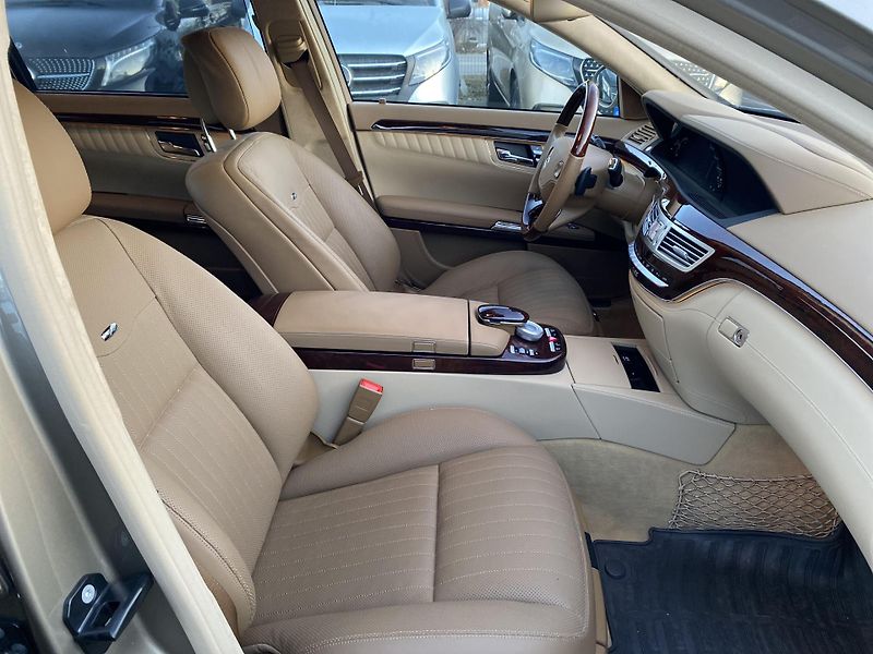 Mercedes-Benz Třídy S S 600 V12 - fotka 15 z 28