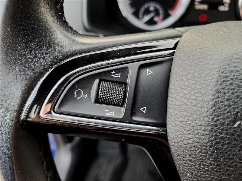 Škoda Karoq 1,6 tdi,navi,výhřev,klima,alu - fotka 21 z 50