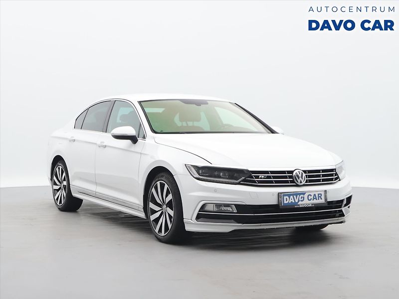 Volkswagen Passat 2,0 TDI 140kW DSG R-line CZ - fotka 1 z 27