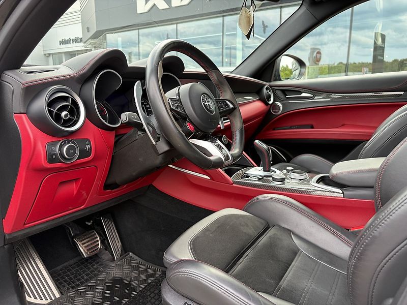 Alfa Romeo Stelvio 2.9 V6 BITURBO 510K AT8 QUADRI - fotka 5 z 10