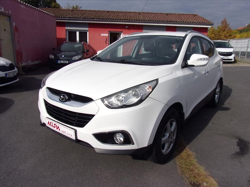 Hyundai ix35 2,0 CRDi Trikolor 4x4 100kW - fotka 8 z 26