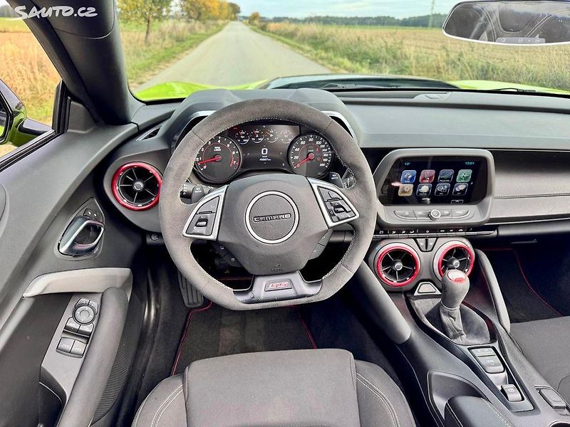 Chevrolet Camaro (2018) SS 6,2l V8, Manual, Cabrio - fotka 11 z 17