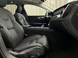 Volvo V60 B4 PLUS DARK PANORAMA - náhled 22