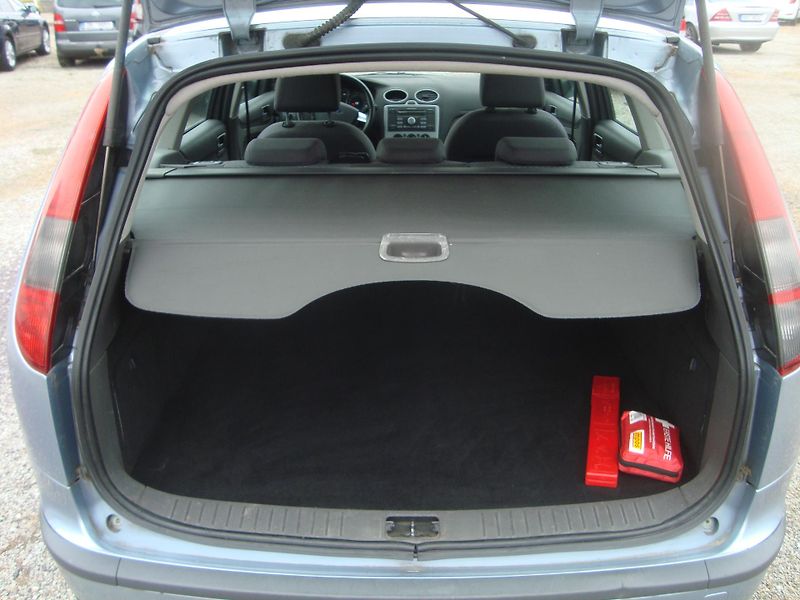 Ford Focus (2003) 1,6TDCI - fotka 6 z 19