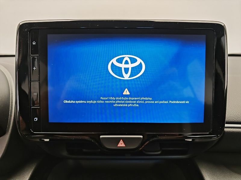 Toyota Yaris Cross 1.5 Hybrid eCVT Comfort 4x2 - fotka 22 z 28