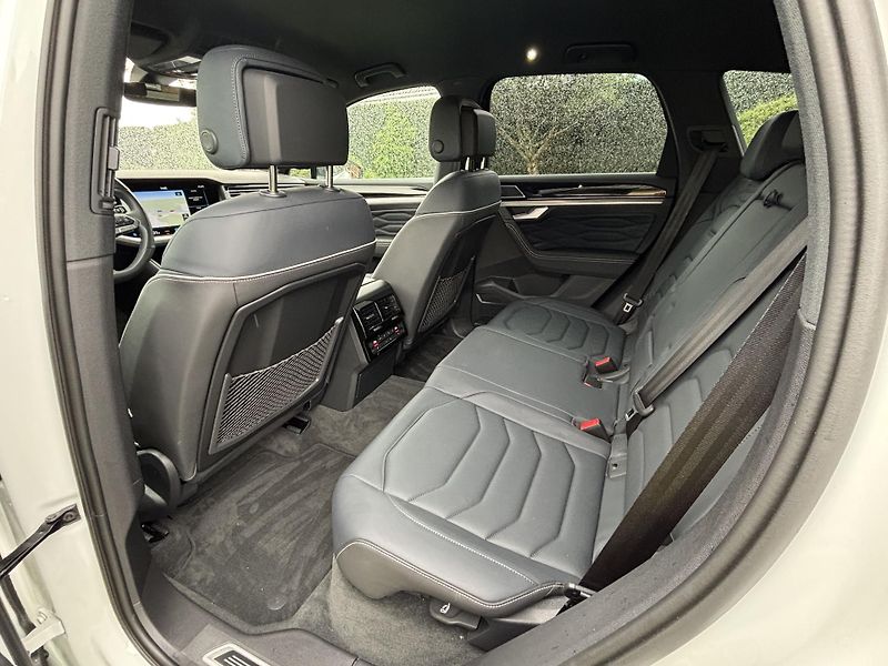 Volkswagen Touareg (2024) 3.0 Tsi,R-Line,tažné,nez top - fotka 11 z 26