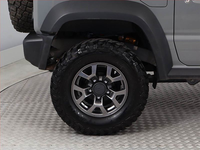 Suzuki Jimny (2022) 1.5 AllGrip - fotka 11 z 16