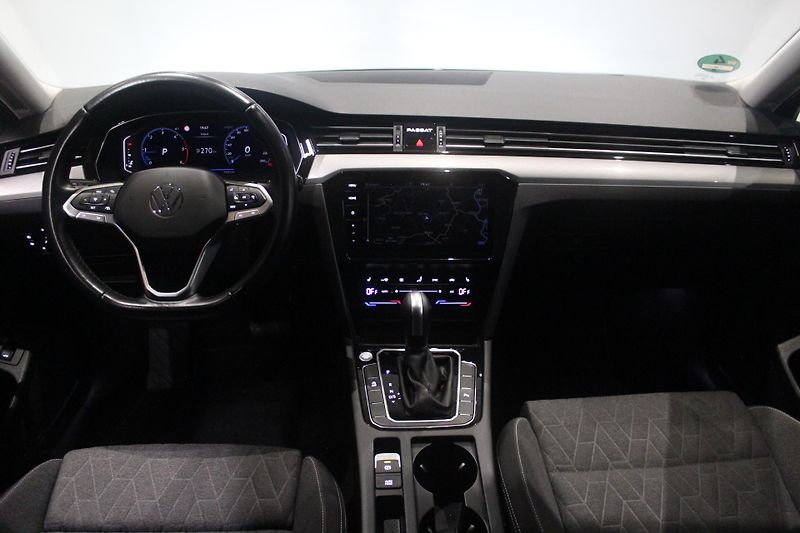 Volkswagen Passat (2023) 110kW, Tažné, Nezávislé topení - fotka 17 z 26
