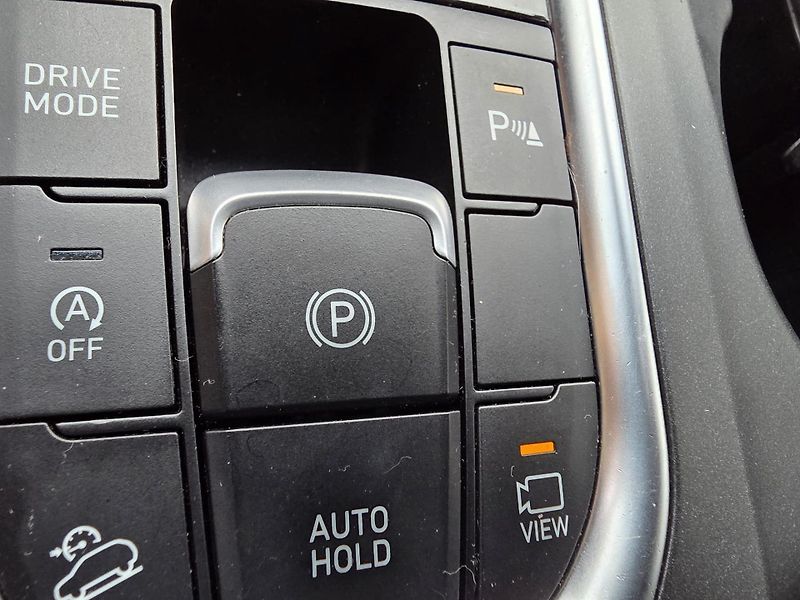 Hyundai Santa Fe 2.2-PREMIUM-AUTOMAT-KŮŽE - fotka 16 z 35