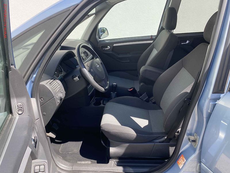 Opel Meriva (2010) 1.6i, AC, park.asist - fotka 9 z 15