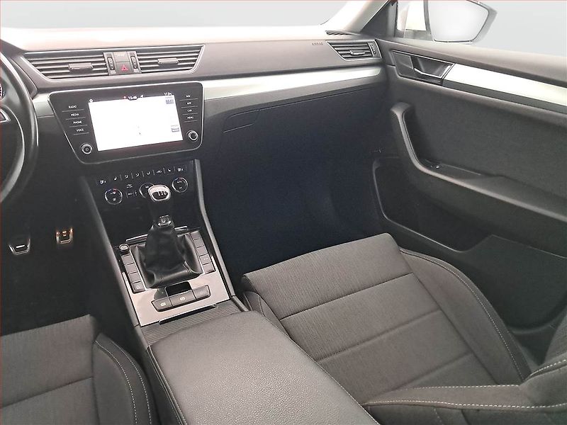 Škoda Superb (2018) Style 2.0 TDI, Serv.kniha - fotka 7 z 17