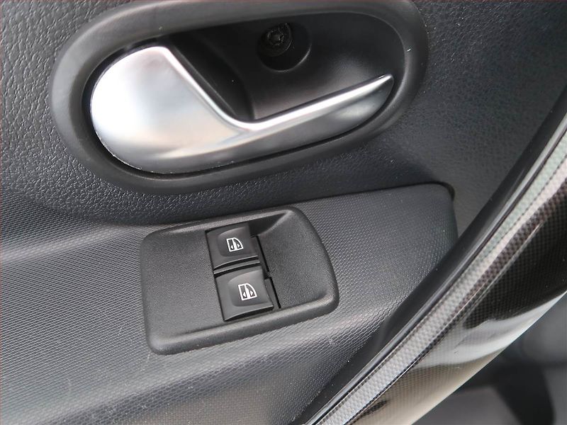 Dacia Sandero (2017) 0.9 TCe, ČR,1.maj, Serv.kniha - fotka 12 z 12