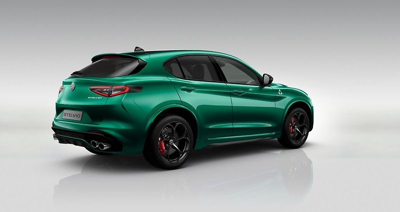 Alfa Romeo Stelvio (2026) Quadrifoglio 2.9 V6 BiTurbo 52 - fotka 3 z 6