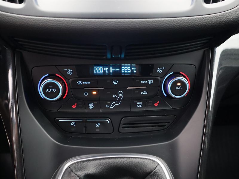 Ford Kuga 1,5 TDCI 88kW CZ Titanium DPH - fotka 20 z 30
