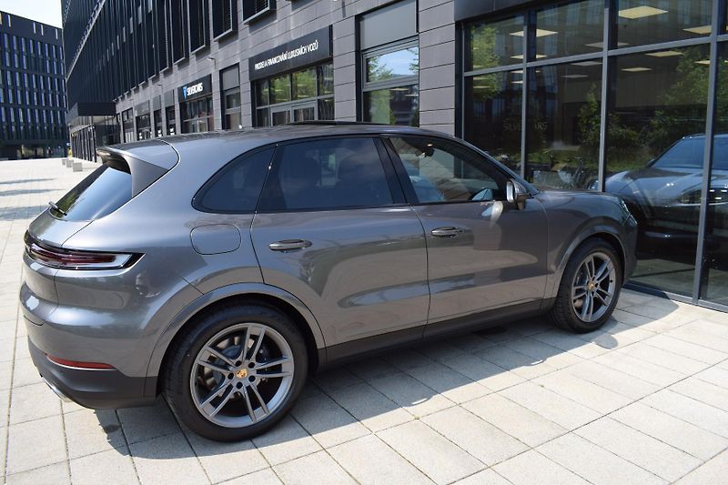 Porsche Cayenne (2026) KeyLess/SoftClose/Pano - fotka 46 z 52