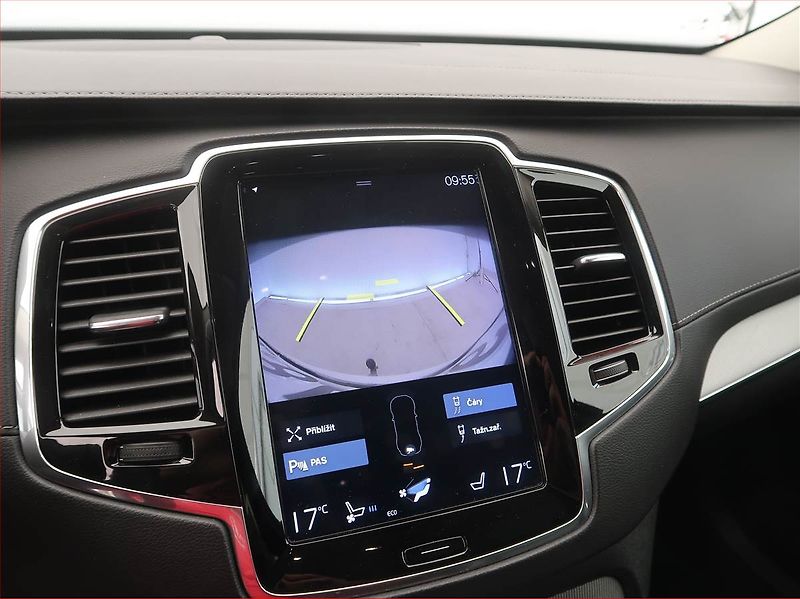 Volvo XC90 (2018) D5 AWD - fotka 10 z 17