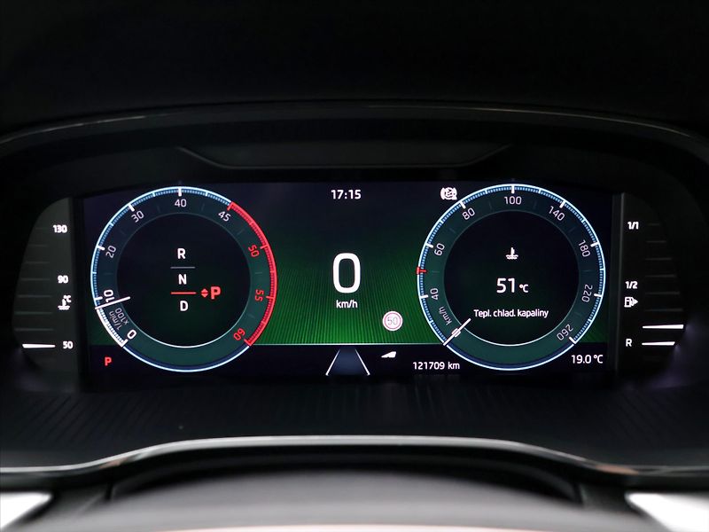 Škoda Octavia 2,0 TDI 110kW DSG CZ PANO STYL - fotka 16 z 33
