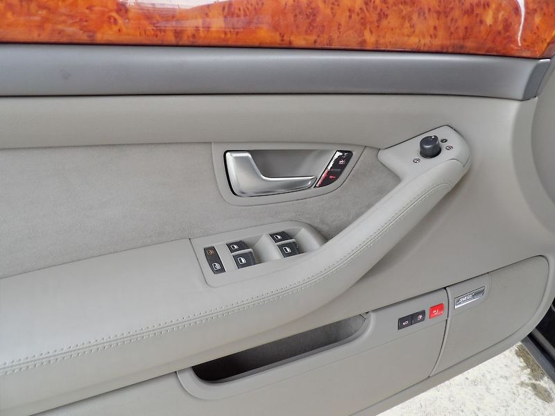 Audi A8 4.0TDI V8 Exclusive ČR - fotka 17 z 32