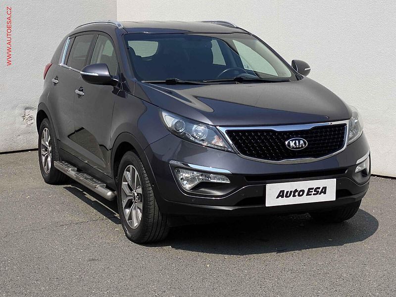 Kia Sportage (2014) 1.6 GDi, AC, TZ, navi - fotka 1 z 17