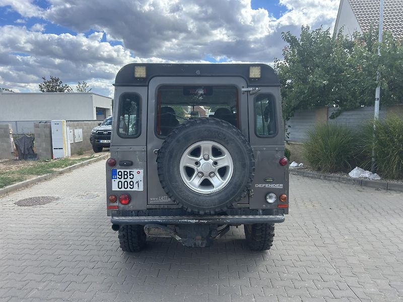 Land Rover Defender (2007) - fotka 4 z 9
