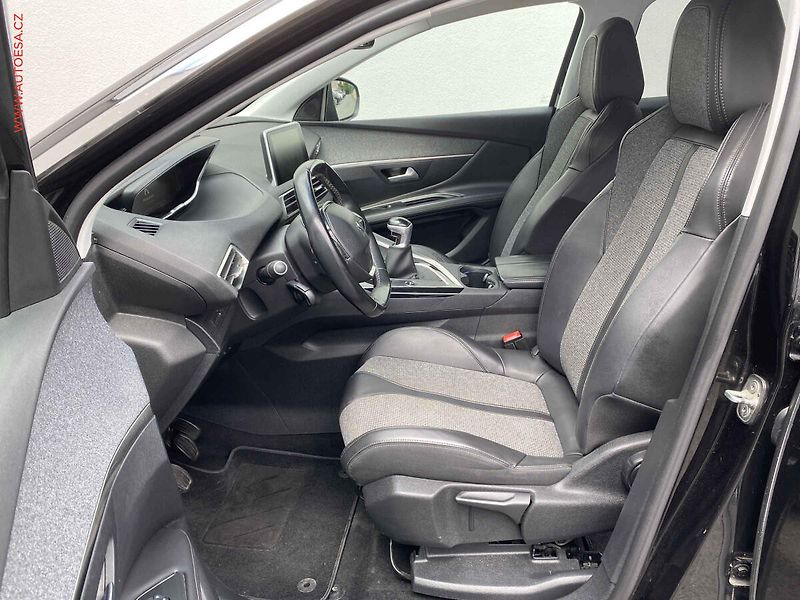 Peugeot 3008 (2018) 2.0 HDi, ČR, Allure, LED - fotka 9 z 19