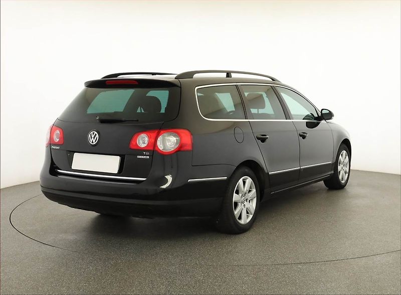 Volkswagen Passat (2009) 1.4 TSI EcoFuel, nová STK - fotka 5 z 14